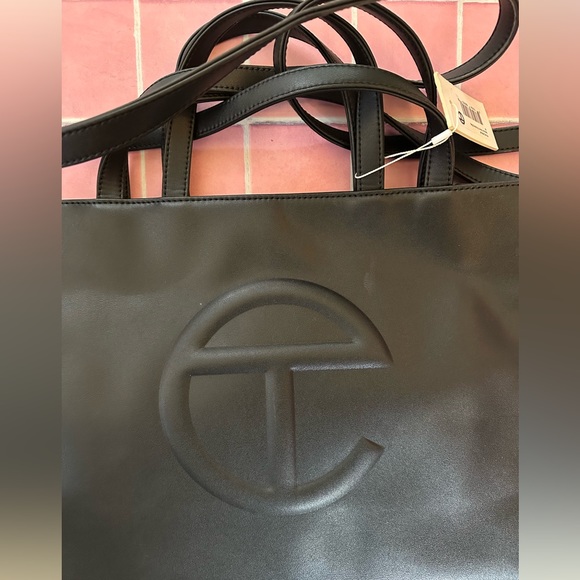 Telfar (Medium) Black Shopping Bag - Brand New with TagsSerious inquiries only